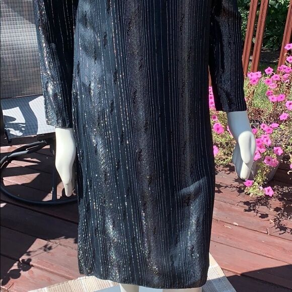 VGT long sleeve metallic gold midi dress. Size medium - Picture 3 of 16